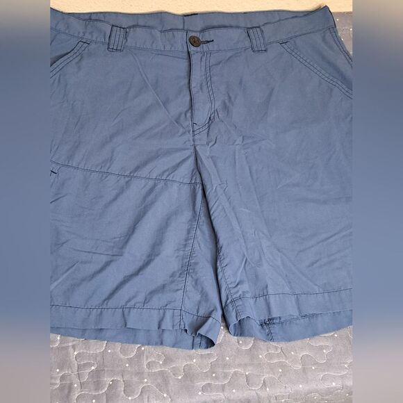 Columbia Omni-Shade blue 9 inch shorts size 38 - Picture 1 of 4